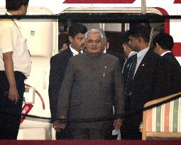 India's Vajpayee arrives in China for 6-day visit