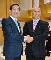 Seoul Mayor Park meets with Tokyo Gov. Masuzoe