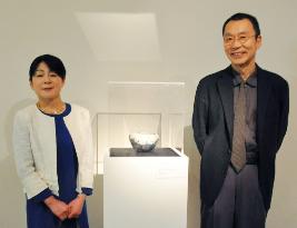 Head of Raku family visits exhibition in Los Angeles