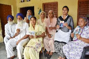 Families long for returns of abducted Indian workers