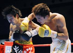 Sakata defends WBA flyweight title