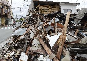 Debris from quakes to reach 1 mil. tons
