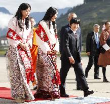 Crown Prince Fumihito's family travels to Bhutan