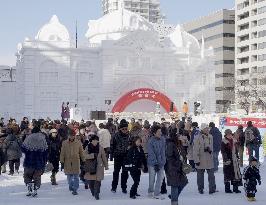 Annual snow festival begins in Sapporo