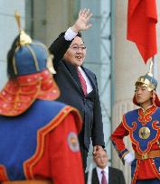 Elbegdorj sworn in as Mongolian president