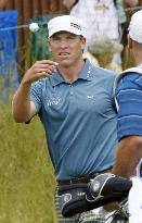 Barnes remains top in U.S. Open golf