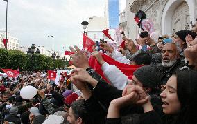 Tunisia celebrates 1st anniv. of revolution