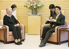 PM Abe meets with senior U.N. official