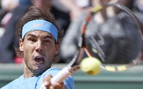 Nadal wins 3rd-round match at French Open tennis tournament