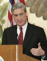 FBI Dirtector Mueller in Tokyo