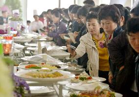 Cuisine contest held in Pyongyang