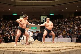 Japan sumo association promotes sport with eye on Tokyo 2020 Games