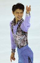 Hanyu takes lead with season's highest score in Grand Prix Final SP