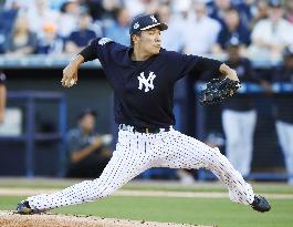 Baseball: Tanaka at Yankees spring training