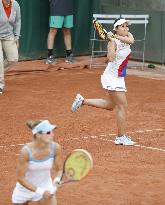 Tennis: Hibino, Rosolska lose in French Open doubles 3rd round