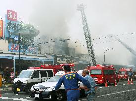 Fire breaks out near Tsukiji fish market, no injuries reported