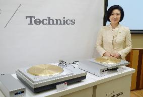 Panasonic's high-end turntable