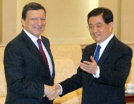 European Commission President Barroso talks with Chinese Presiden