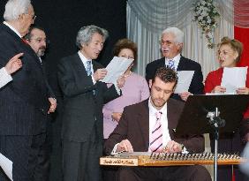 Koizumi visits Turkish-Japanese cultural center