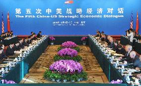 China, U.S. open economic summit