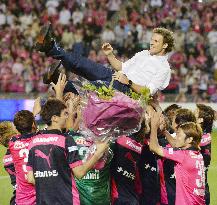 Forlan says goodbye to Cerezo Osaka teammates, fans