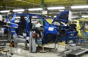 Toyota arm begins producing all-new Sienta minivan in north Japan