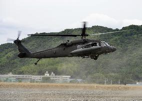 U.S. military helicopter crashes off Okinawa, 7 injured