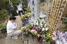 JAL president commemorates 30th anniversary of jumbo jet crash