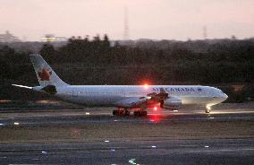 Air Canada plane returns to Narita airport due to glitch