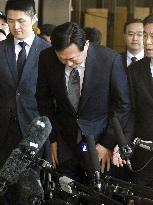 Prosecutors summons Lotte Group chairman over alleged corruption