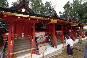 Renovation of Kasugataisha shrine main hall completed