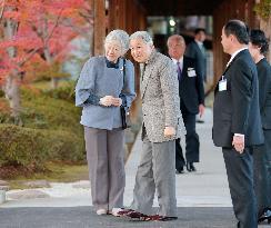 Emperor, empress take 1st private trip in 17 months