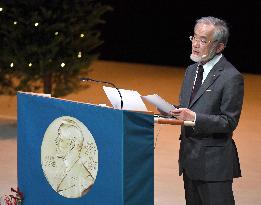 Nobel laureate Ohsumi gives lecture in Stockholm