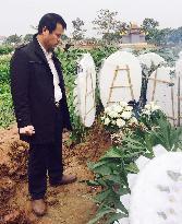 Vietnamese girl murdered in Japan buried in hometown funeral