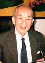 Veteran Vietnamese economist Nguyen Xuan Oanh dies at 82