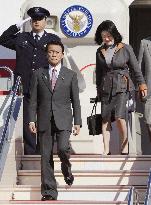 Aso returns home from APEC summit in Peru