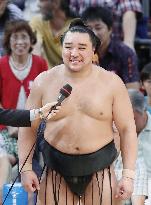 Harumafuji takes 8th title at Nagoya sumo