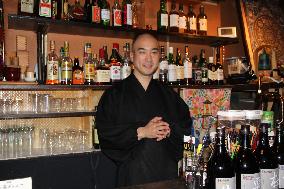 FEATURE: Tokyo's monk-run bar loosens inhibitions, teaches Buddhism