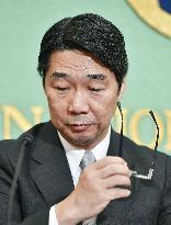 Ex-top bureaucrat urges Abe to personally address favoritism claims
