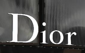 Dior logo