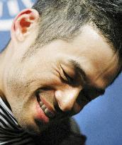 Mariners' Ichiro breaks Harimoto's career-hits record