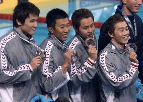 (2)Japan takes bronze in men's 4x100m medley relay