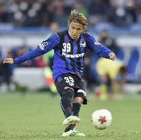 Gamba lift Emperor's Cup to win treble