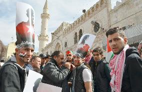 Rally in Amman for slain pilot