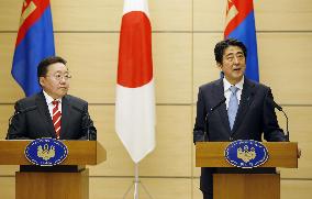 Abe, Mongolian president join hands on economy, abduction issue