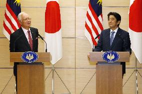 Japan, Malaysia agree to launch defense equipment transfer talks