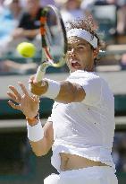 Nadal cruises into Wimbledon 2nd round