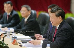 China, Taiwan leaders agree to set up hotline in historic talks