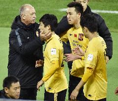 Hiroshima top Guangzhou for 3rd place behind Douglas double