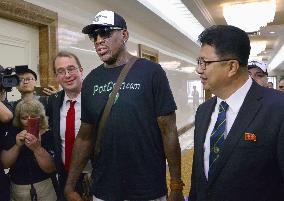 Ex-NBA star Rodman arrives in N. Korea to "open door"